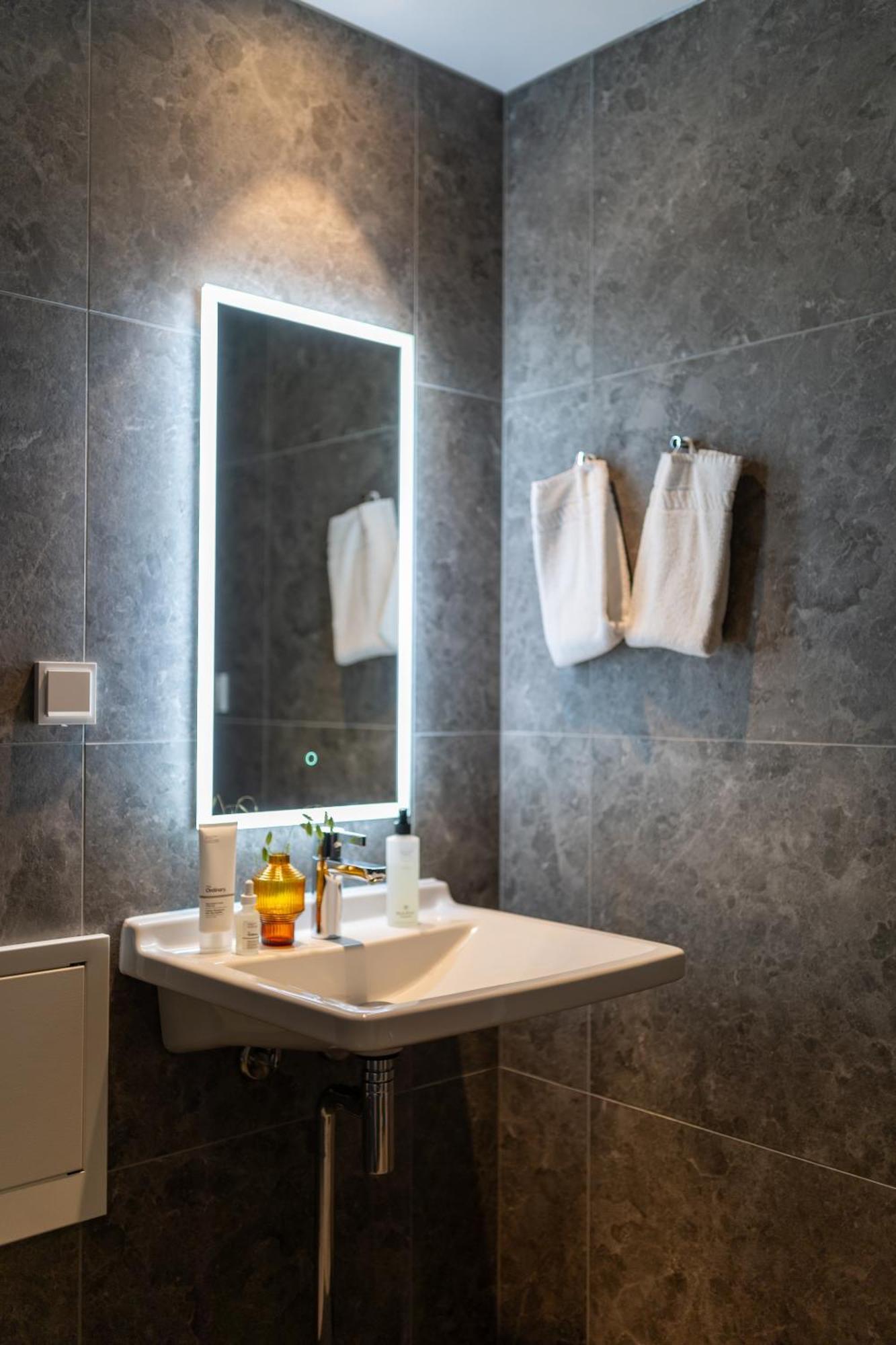 Unity Malmoe - A Studio Hotel Екстер'єр фото
